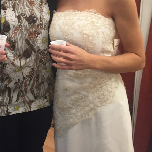 Vintage Bridal/Wedding Gown - Picture 2 of 7